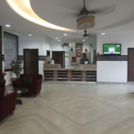 Haldwāni Hotel Vindhwashni מראה חיצוני תמונה