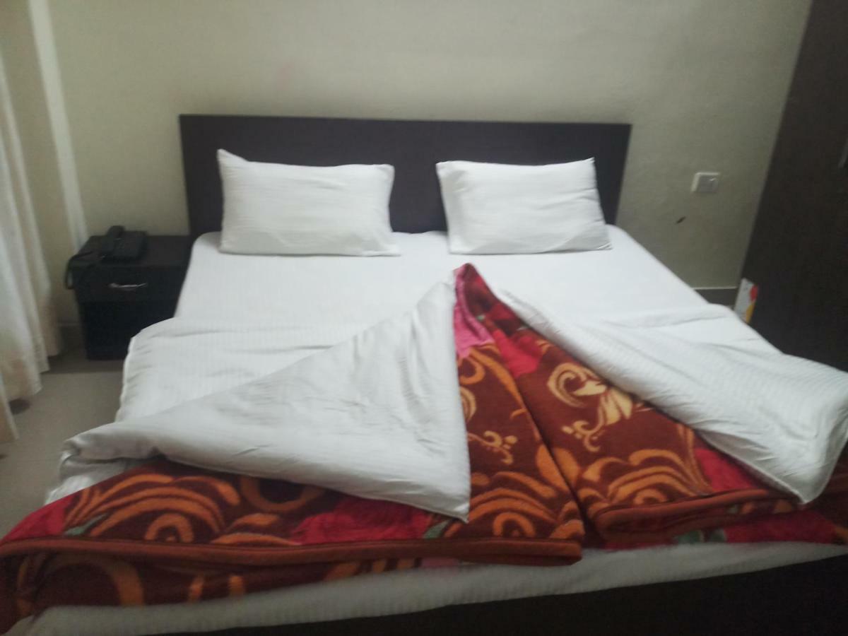 Haldwāni Hotel Vindhwashni מראה חיצוני תמונה
